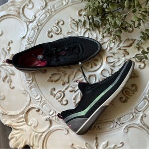 ECCO Slip-On Women’s Sneakers with Toggle Black Gray Pink Sz 11 EU Size 42